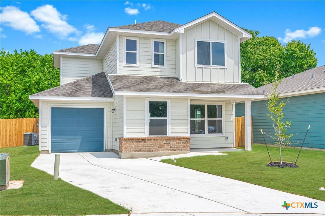 Seguin, TX 78155,324 Mar Hill ST