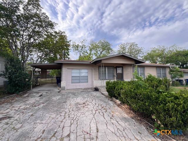New Braunfels, TX 78130,868 W Merriweather ST