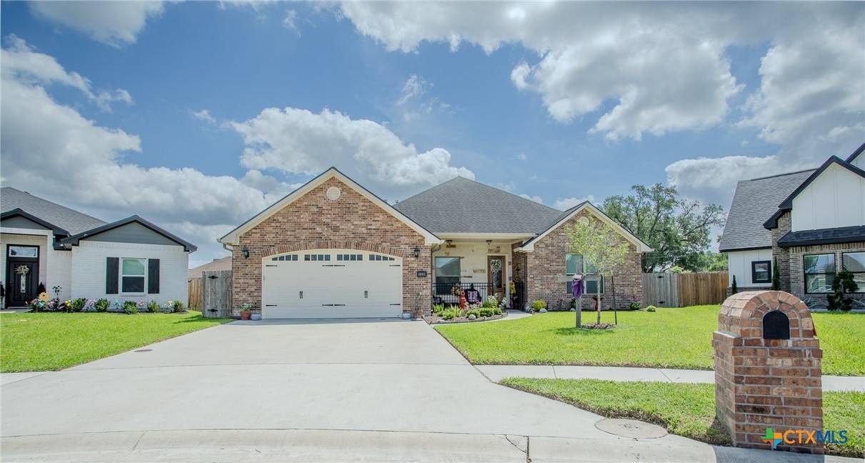 Victoria, TX 77904,108 Luke CT