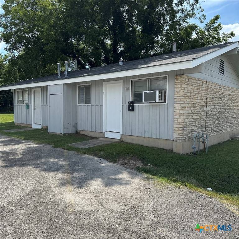 San Marcos, TX 78666,1239 N LBJ DR #E