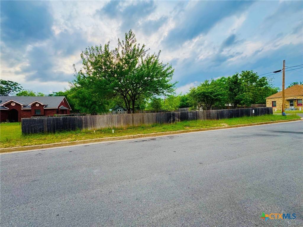 Gatesville, TX 76528,300 S 14th ST