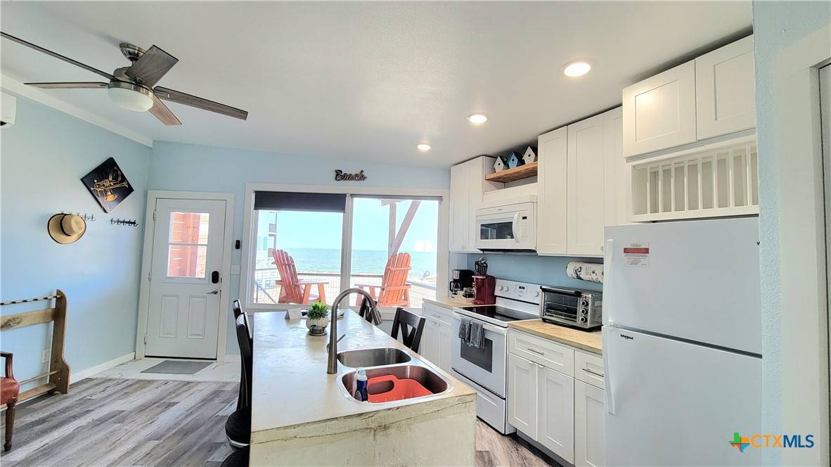 Port Lavaca, TX 77979,1265 N Ocean DR #2