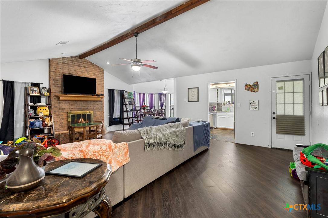 Lockhart, TX 78644,1009 Bowie ST
