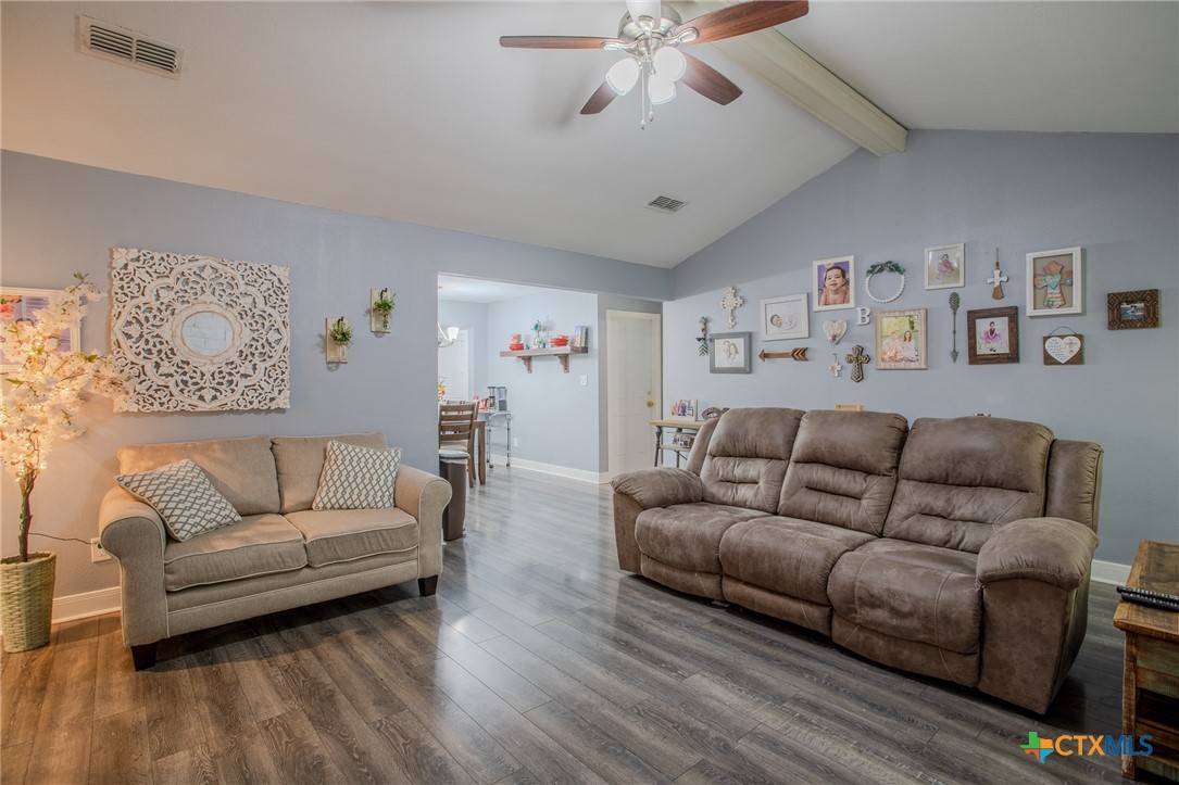 Victoria, TX 77901,111 Lexington LN
