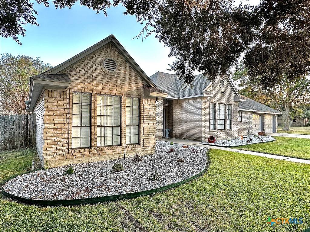 Victoria, TX 77904,203 Chimney Rock DR