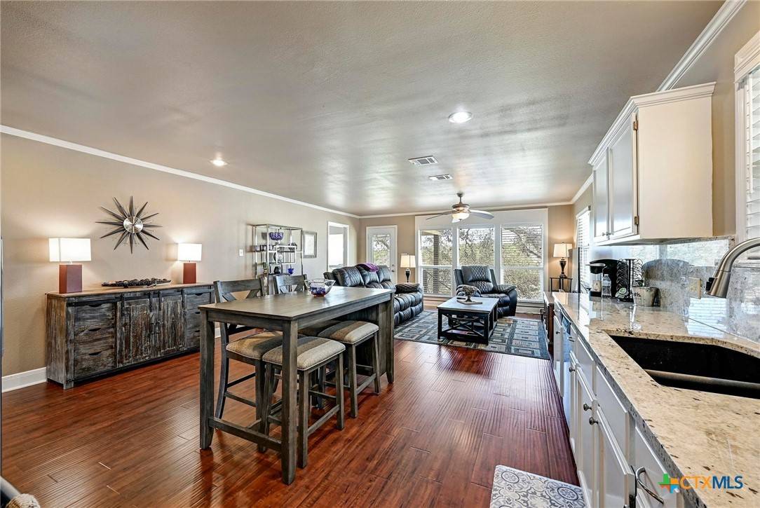 Burnet, TX 78611,302 County Road 140
