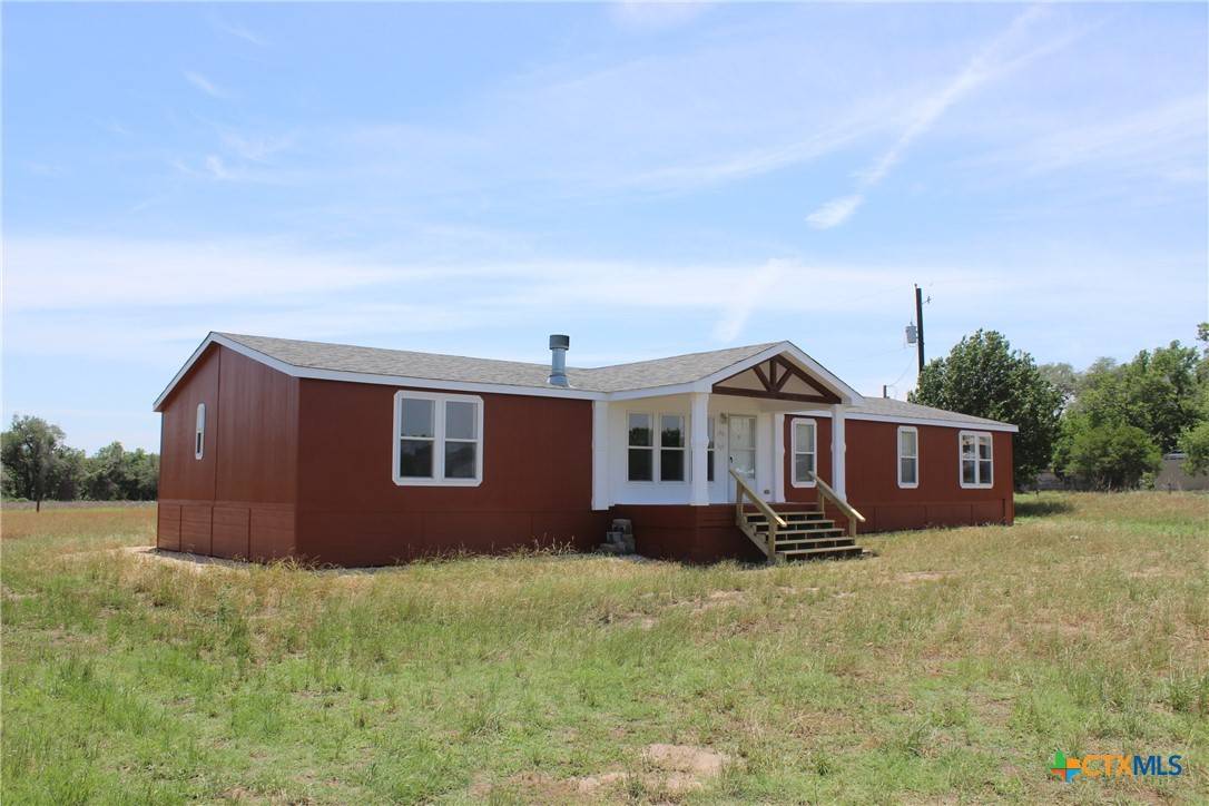 Smiley, TX 78159,959 N Fm 108 North