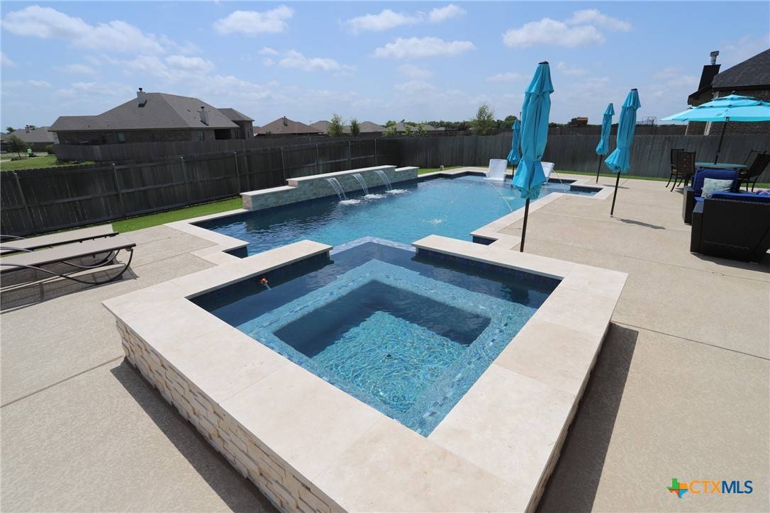 Troy, TX 76579,407 Oak DR
