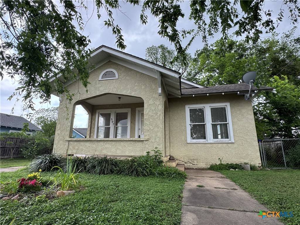 Cuero, TX 77954,507 N Gonzales ST