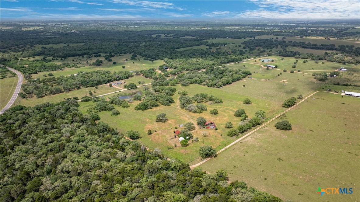 Yoakum, TX 77995,209 Rice RD