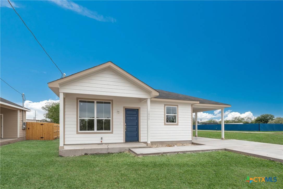 Seguin, TX 78155,1055 E Pine ST