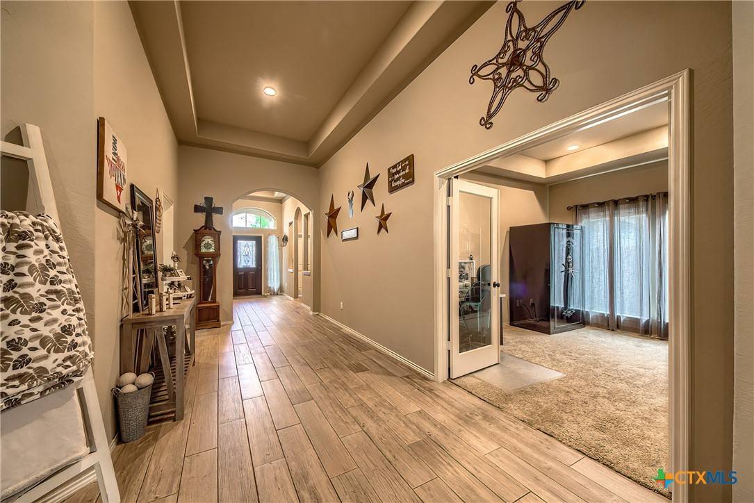 Seguin, TX 78155,2097 Range RD