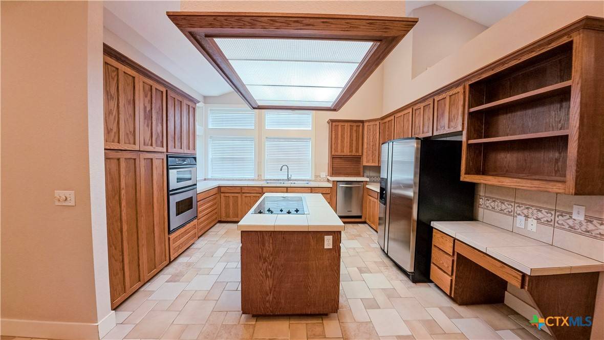 Louise, TX 77455,1212 W North ST