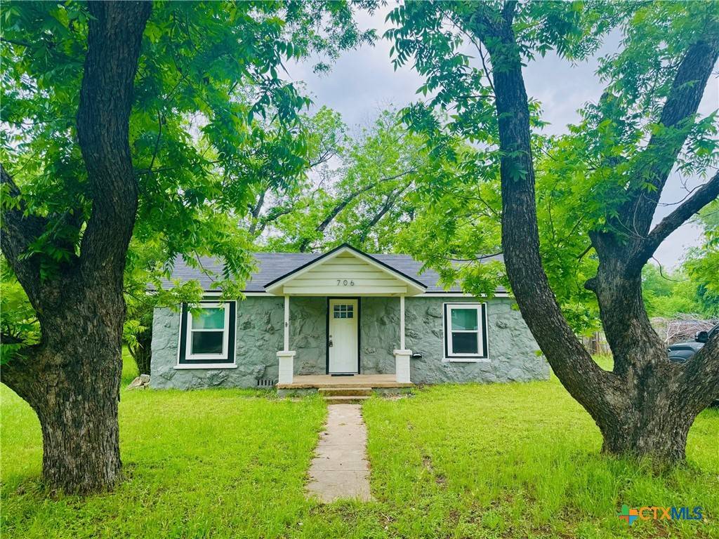 Gatesville, TX 76528,706 Golf Course RD