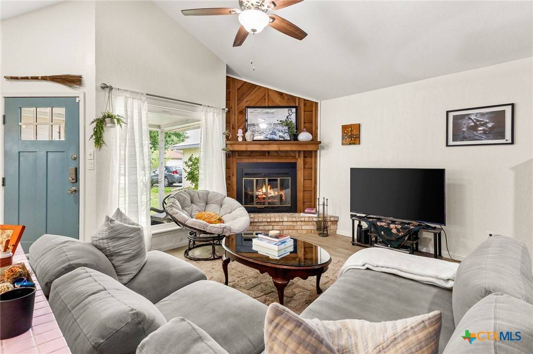 New Braunfels, TX 78130,922 Sundance ST