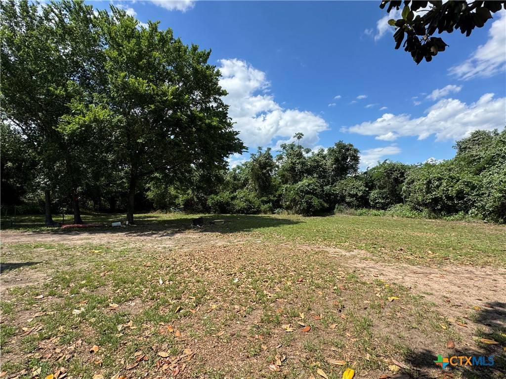 Cuero, TX 77954,400 Grimes ST