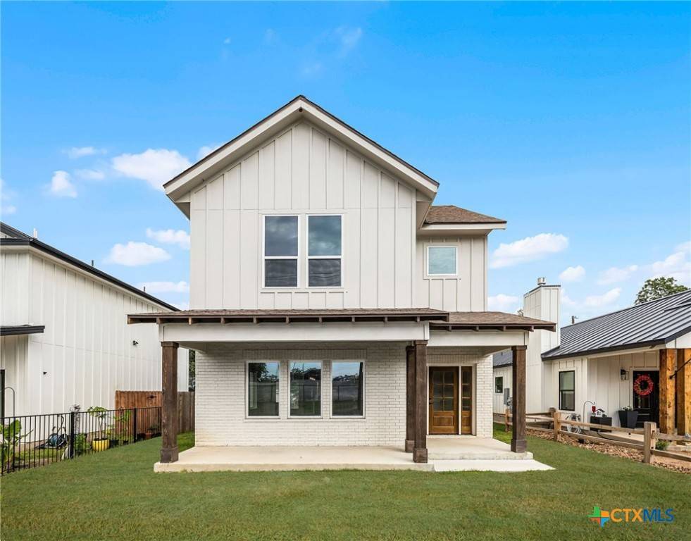New Braunfels, TX 78130,182 W Torrey ST