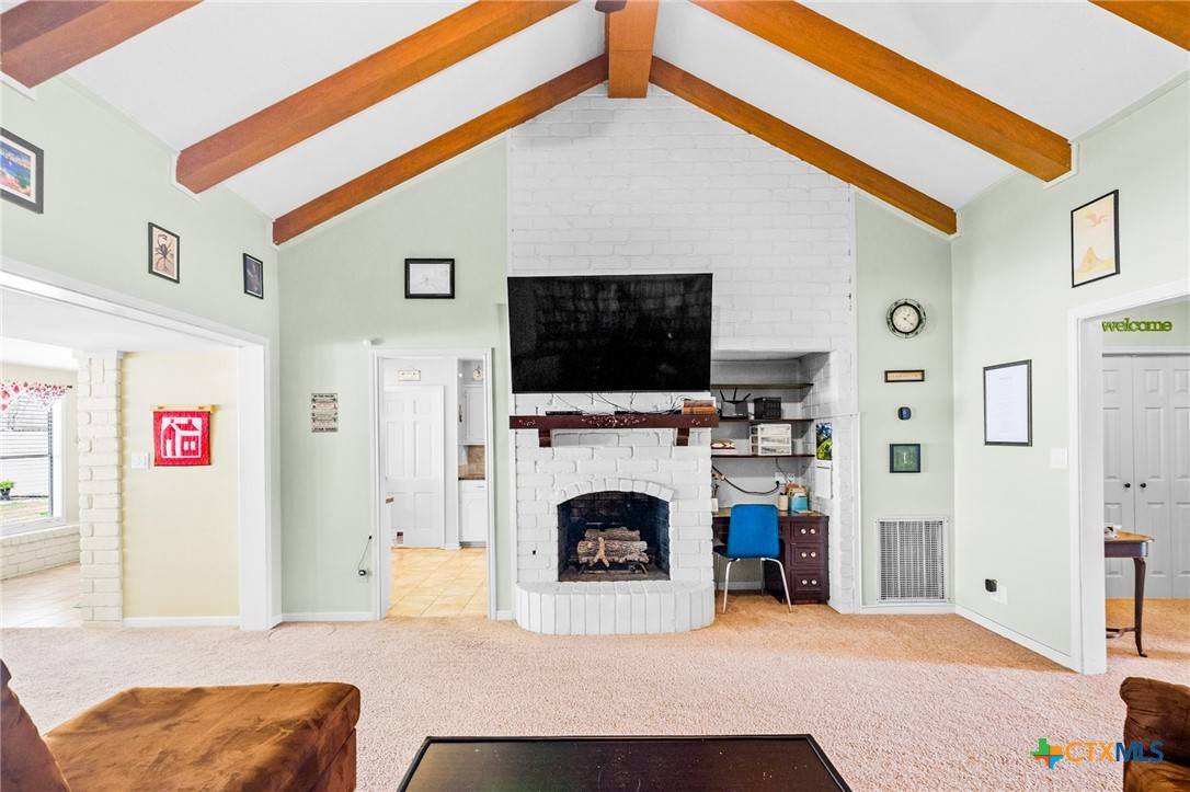 Victoria, TX 77904,114 Berkshire LN