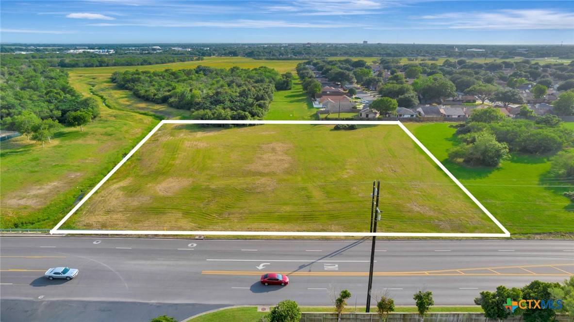Victoria, TX 77904,801 N John Stockbauer DR