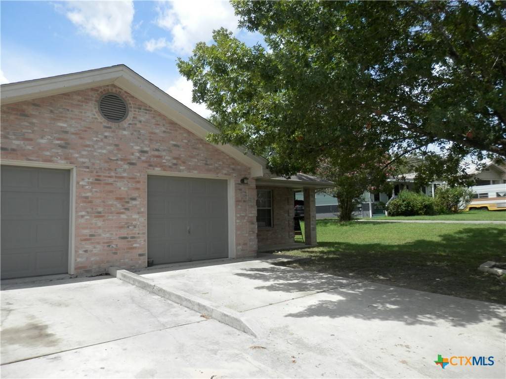 New Braunfels, TX 78130,2750 Maple Tree RD