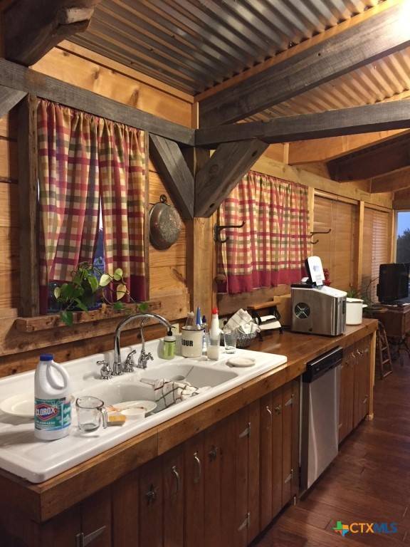 Salado, TX 76571,2911 Sulphur Wells RD