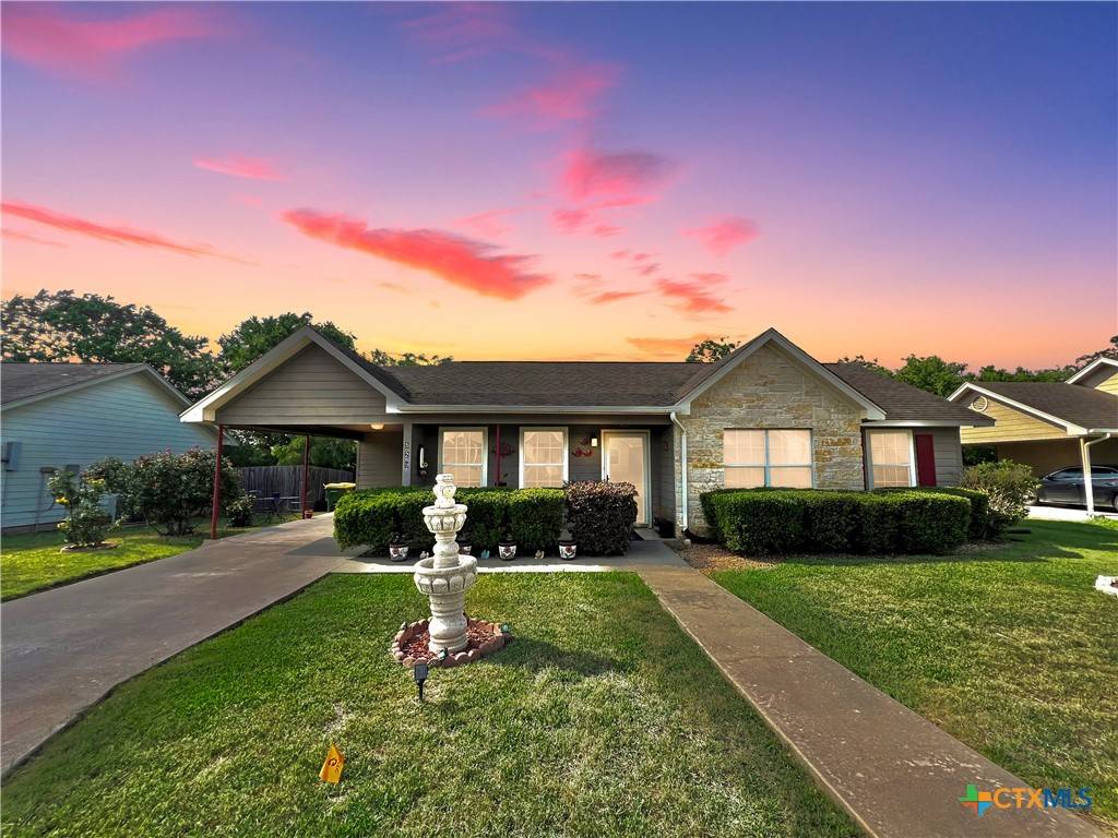 Gonzales, TX 78629,529 Guerra LN
