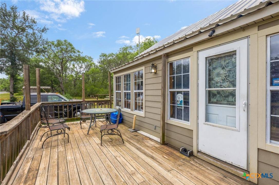 Luling, TX 78648,1240 Kelly RD