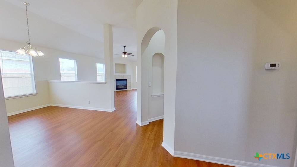 Hutto, TX 78634,102 Hersee