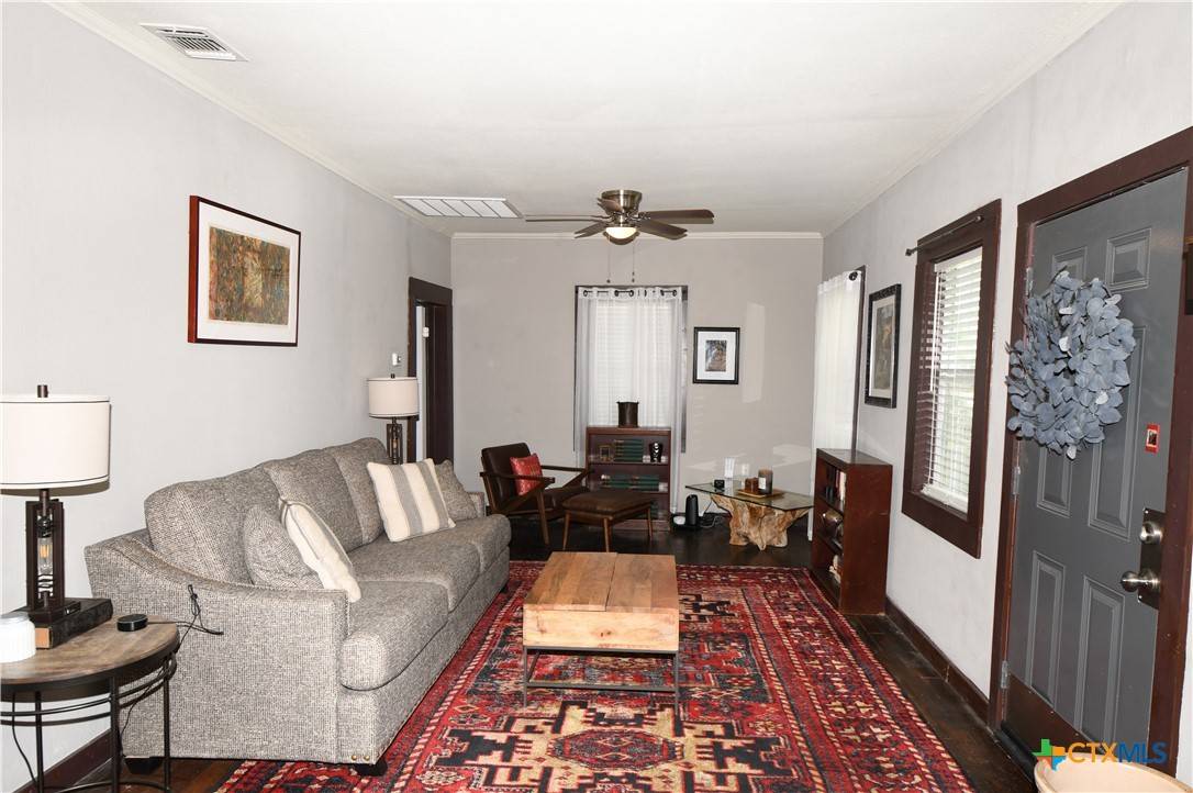 San Antonio, TX 78202,834 Potomac