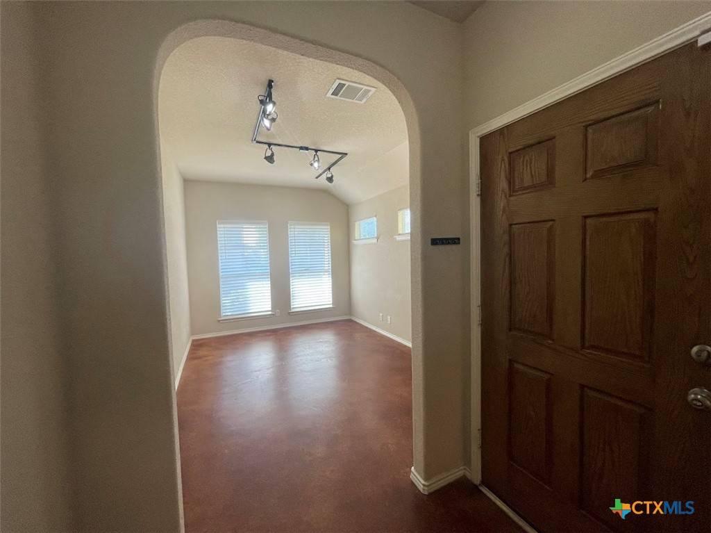 San Marcos, TX 78666,235 Hay Barn ST