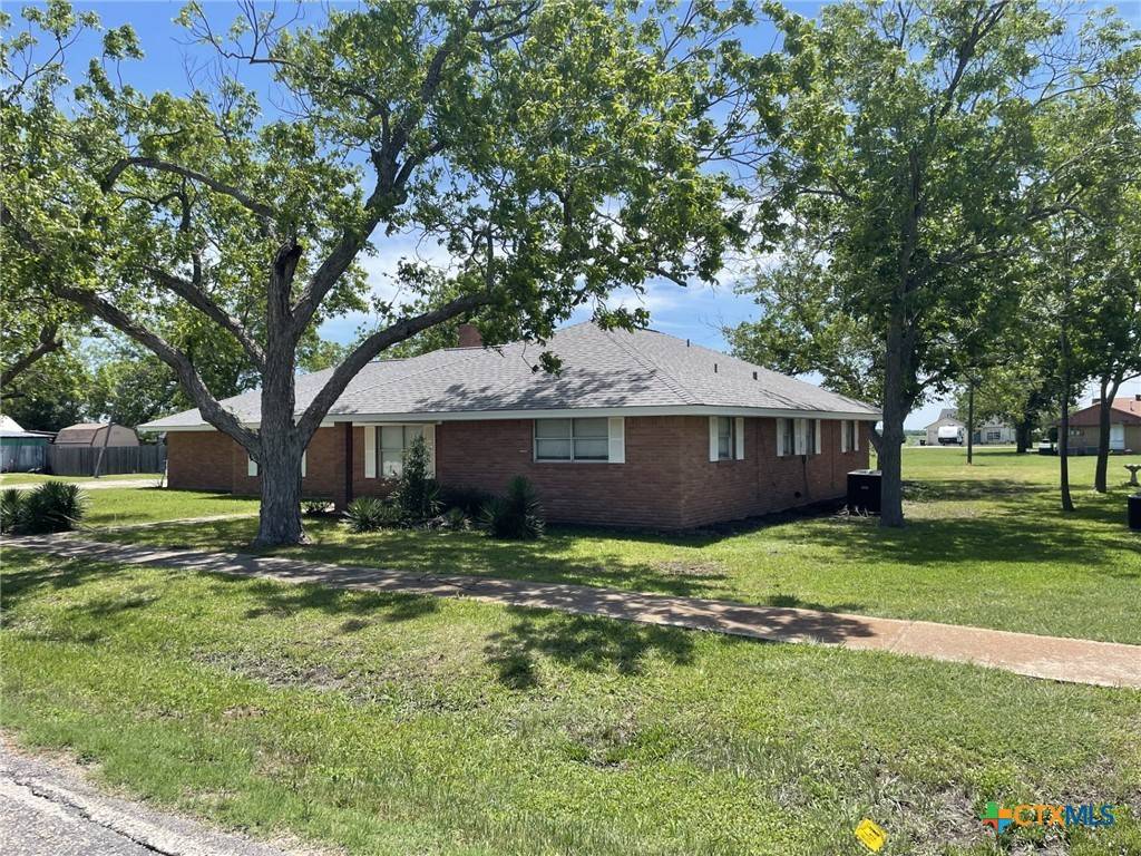 Bartlett, TX 76511,441 E Clark ST