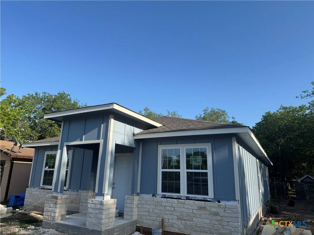 Seguin, TX 78155,717 Avenue C