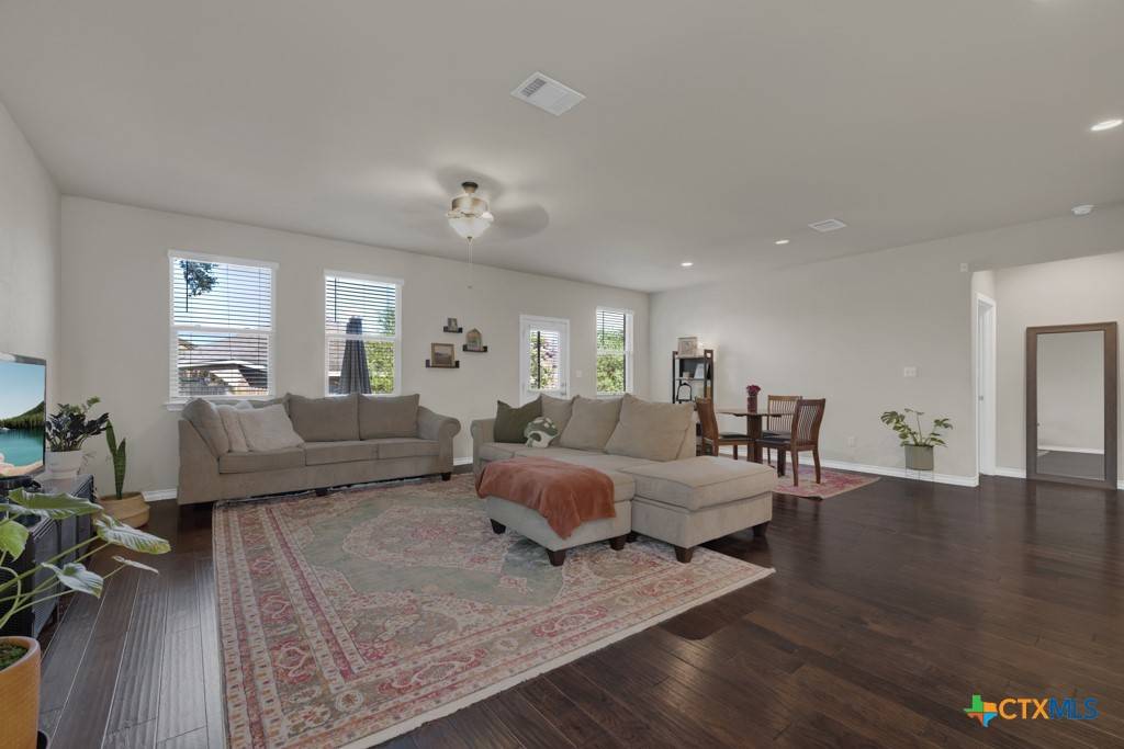 San Marcos, TX 78666,106 Mary Max CV