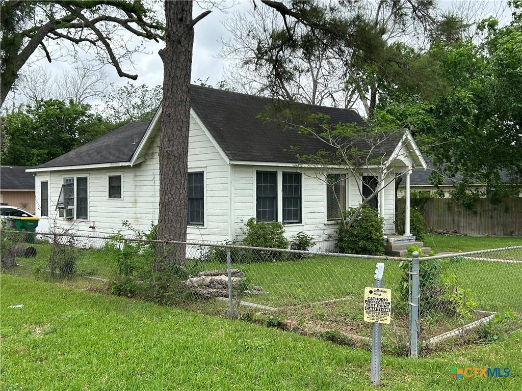 Victoria, TX 77901,1511 E Constitution ST