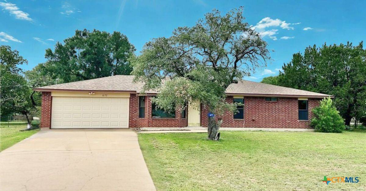 Lampasas, TX 76550,677 County Road 3081