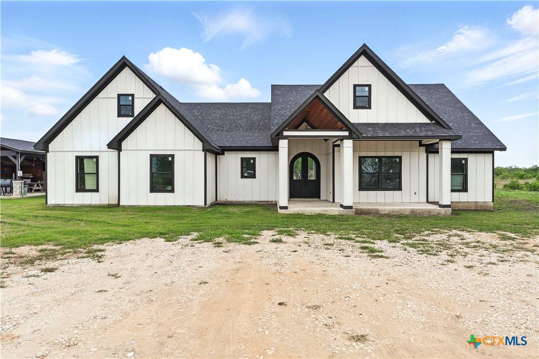 Floresville, TX 78114,1110-B Atascosa Country Road 101