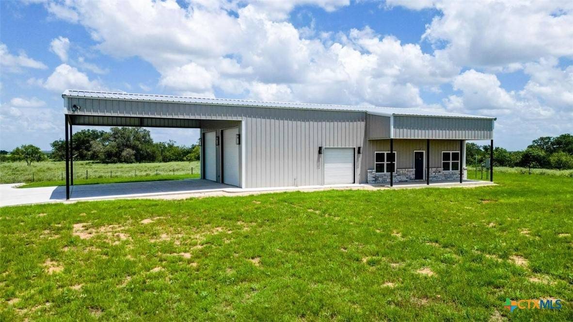 Floresville, TX 78114,209 FM 1344
