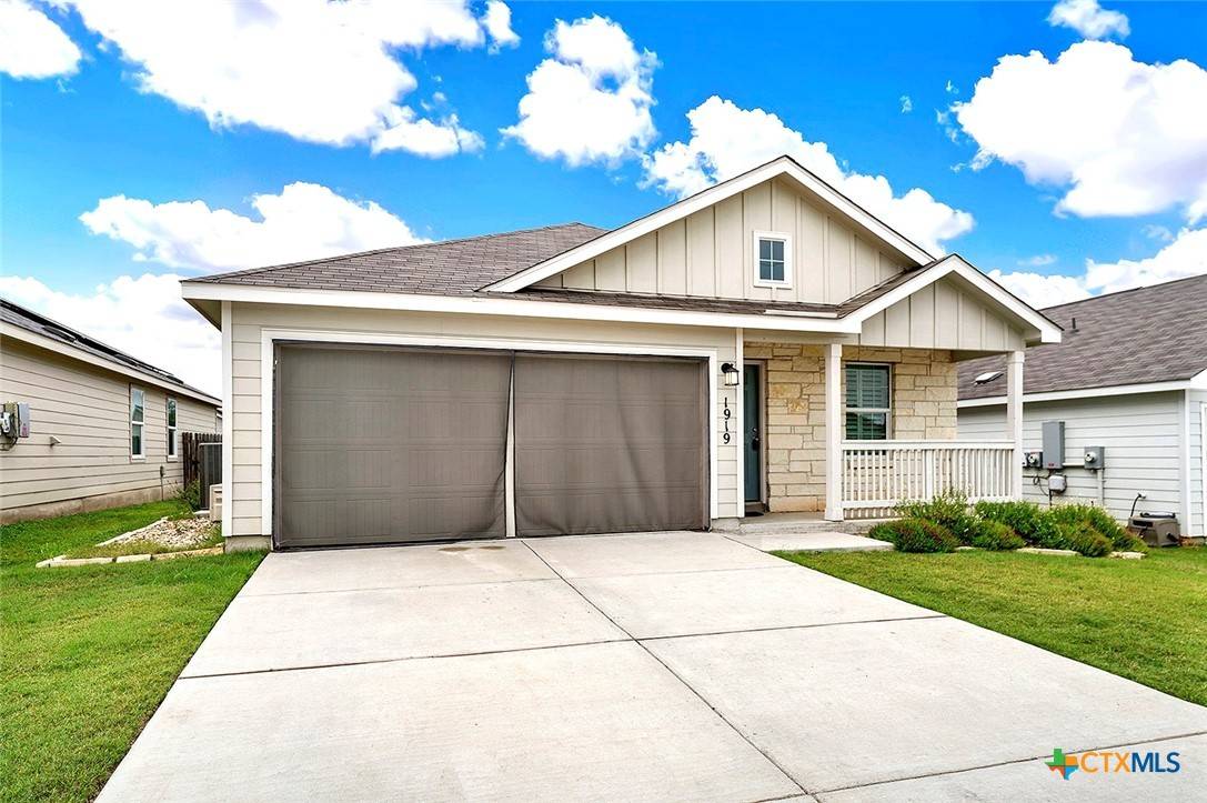 New Braunfels, TX 78130,1919 Goldfinch