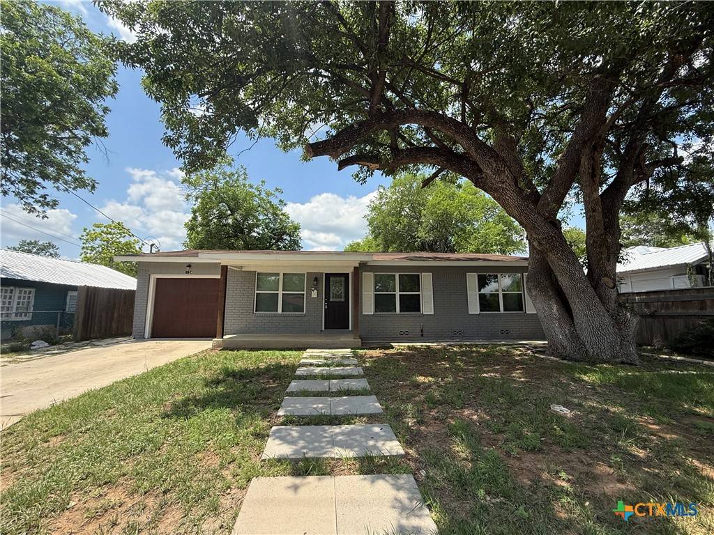 New Braunfels, TX 78130,1124 W Mill ST