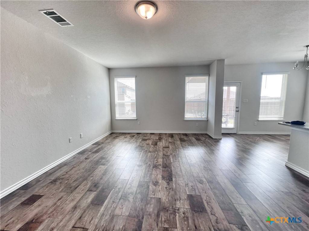New Braunfels, TX 78130,512 Fig Tree ST