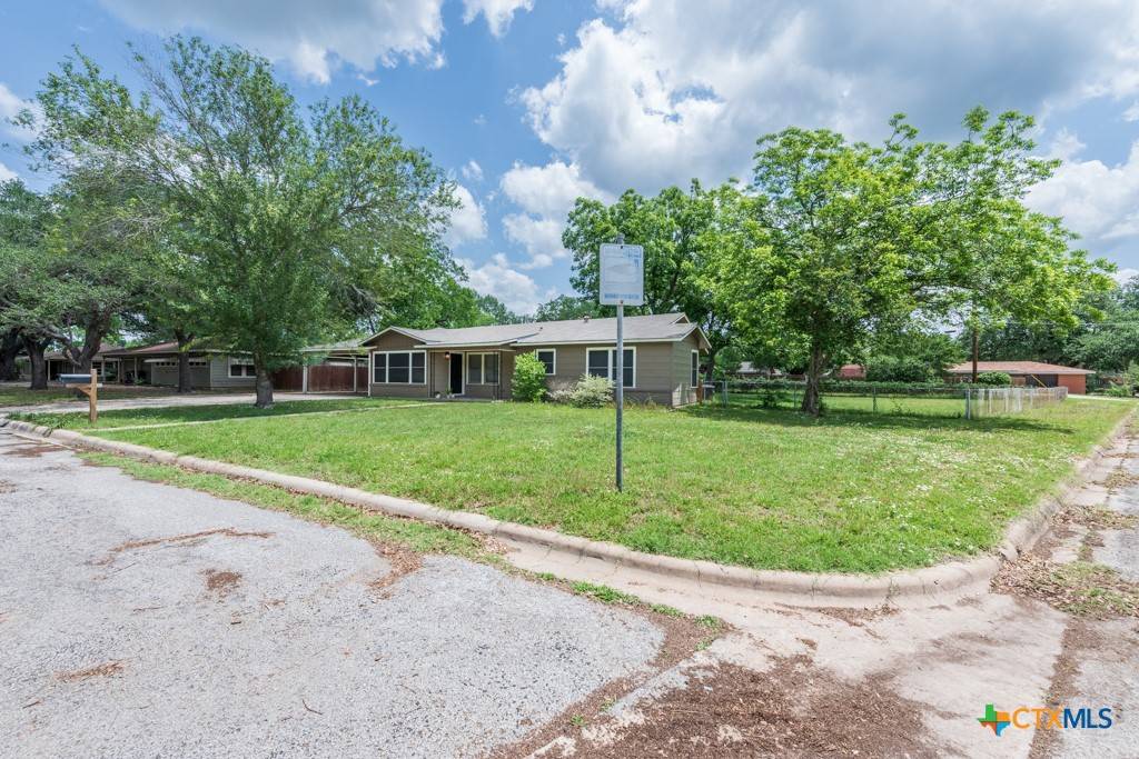 Luling, TX 78648,125 Plum ST