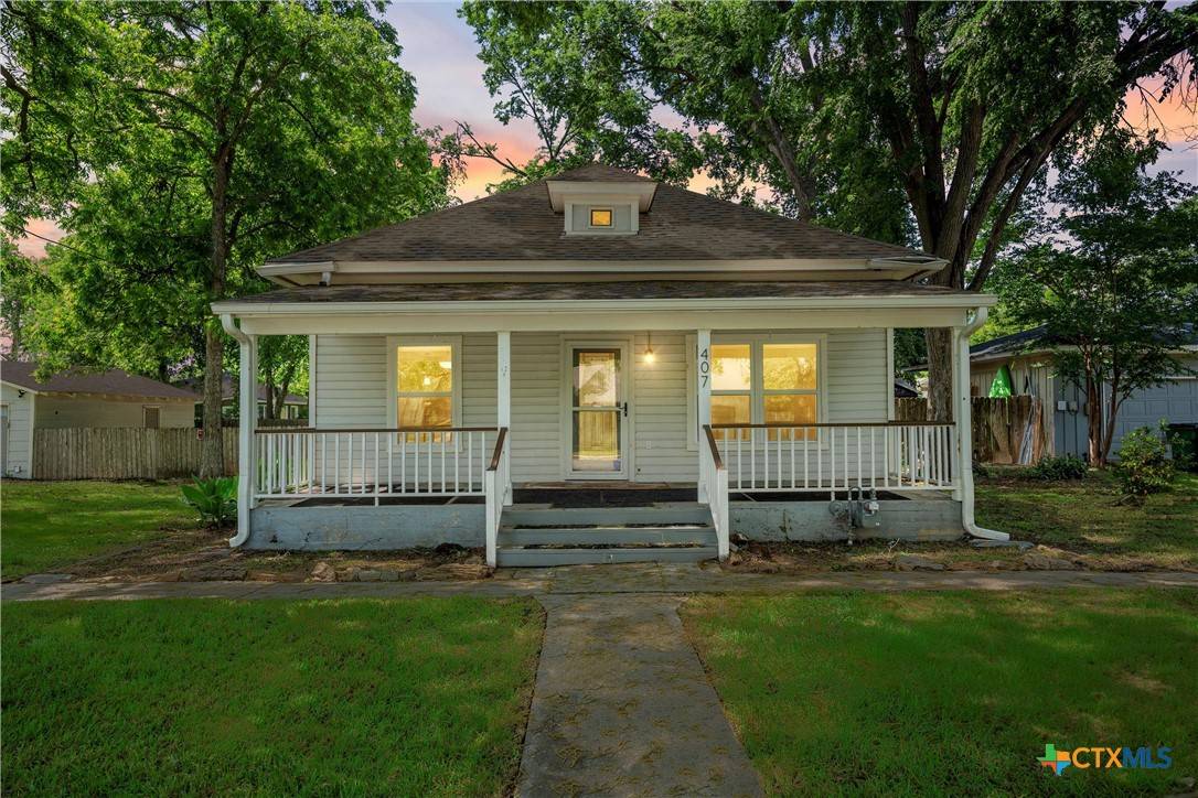 Cameron, TX 76520,407 E 7th ST