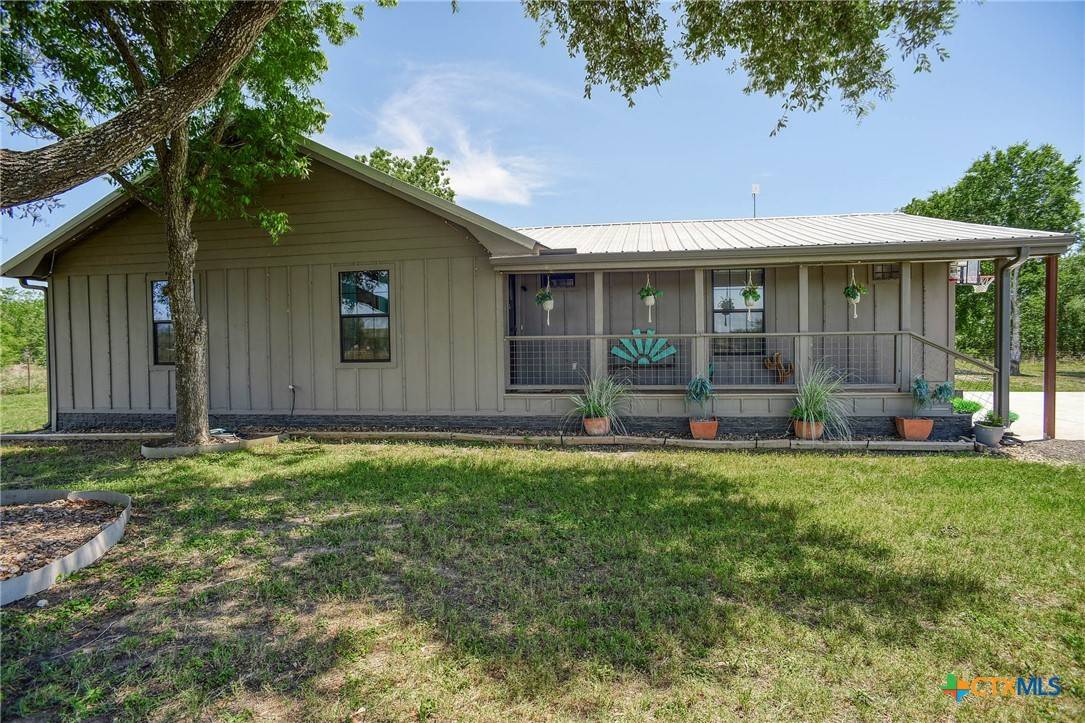 Shiner, TX 77984,1319 County Road 339