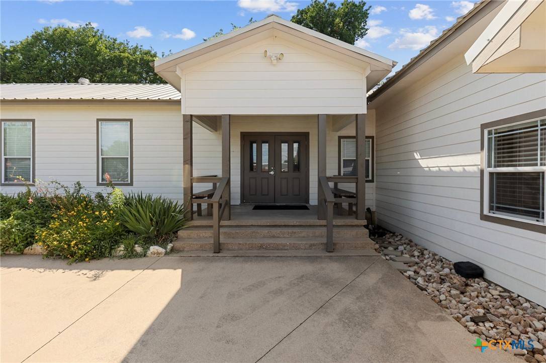 Belton, TX 76513,301 W Avenue F