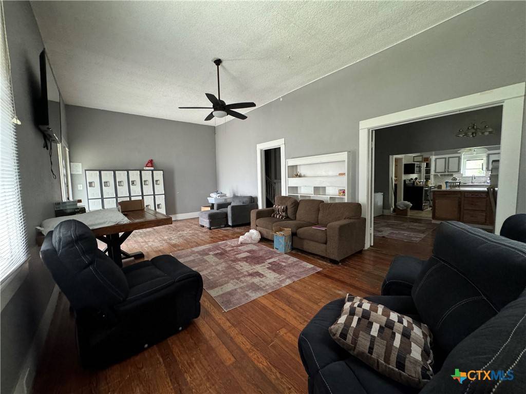 Belton, TX 76513,906 N Penelope ST