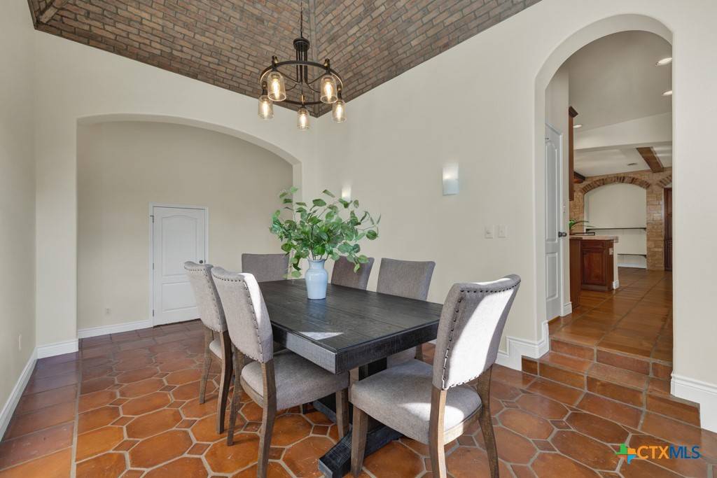 San Marcos, TX 78666,102 Senisa CT