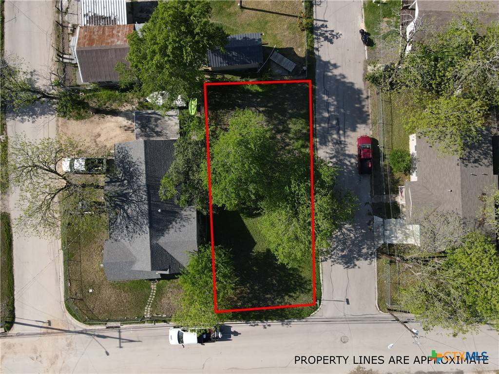 Seguin, TX 78155,631 E Ireland ST