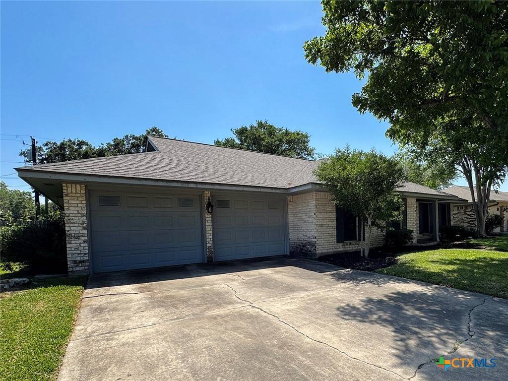 Victoria, TX 77904,1802 Plantation RD