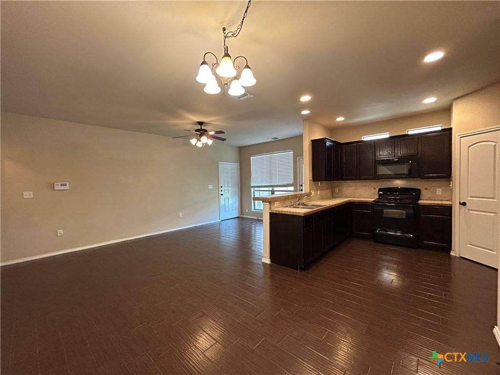 New Braunfels, TX 78130,1137 Brown Rock DR