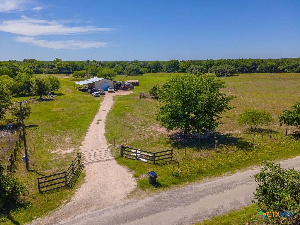 Kingsbury, TX 78638,3575 Baker RD